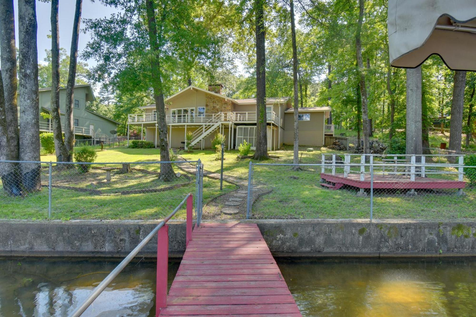 Lakefront Retreat With Deck, Dock And Resort Amenities Hot Springs Exterior foto